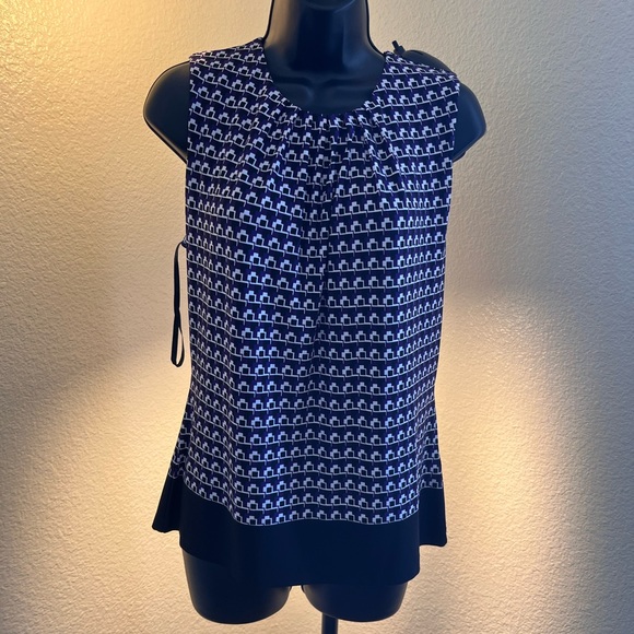 BLK Female Mannequin For Clothing Display - Picture 4 of 6